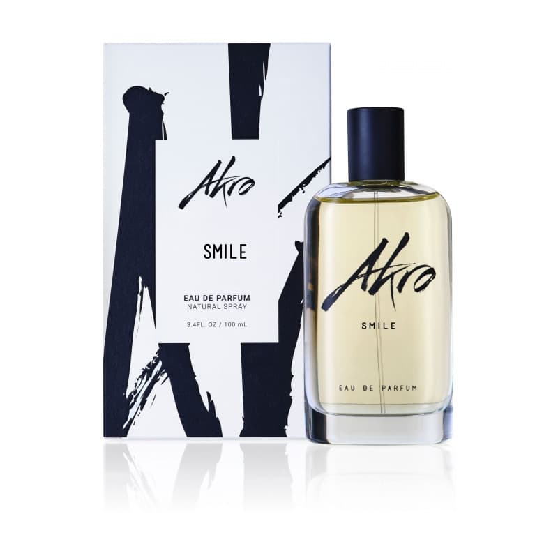 Akro smile