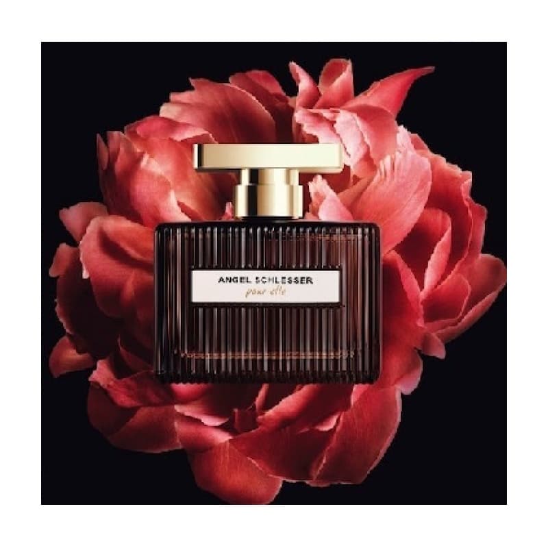 Angel schlesser pour elle sensuelle